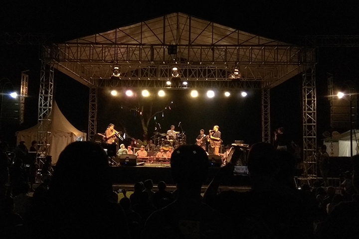 Jazz Calung; Escargot Bertemu Kraca